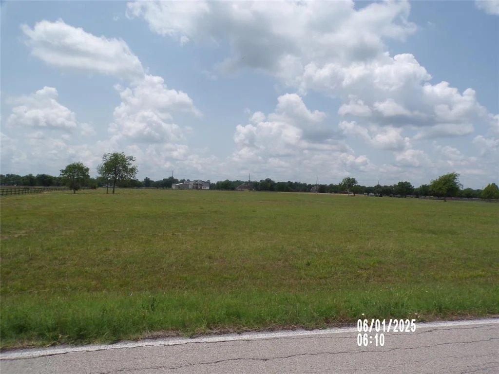 Photo of 3333 Blue Grass Dr Drive