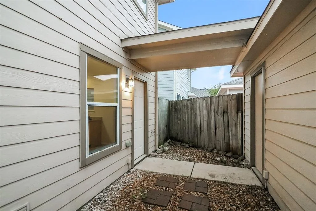 Photo of 6237 Settlers Square Lane