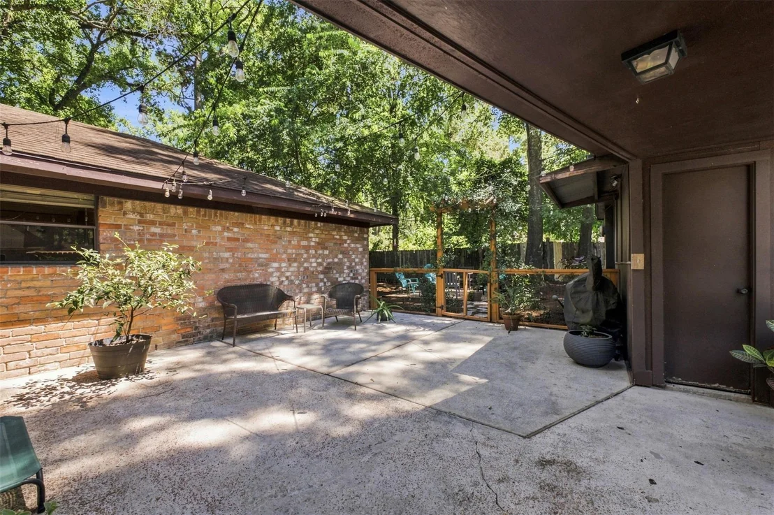 Photo of 2218 Silver Falls Drive
