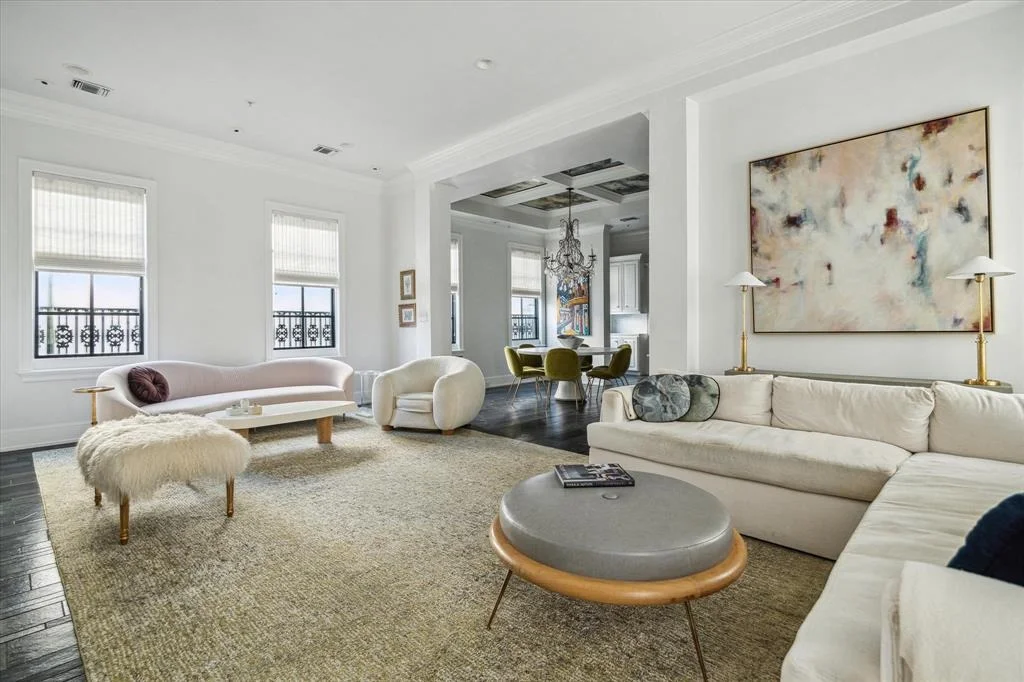 Photo of 1747 Sunset Boulevard