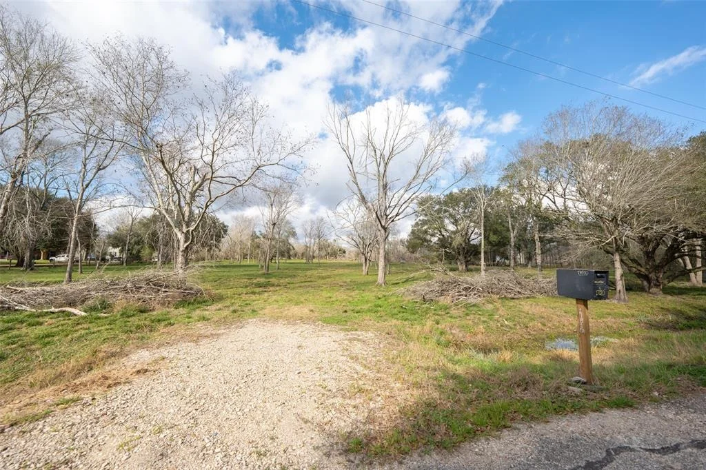 Photo of 17810 Oak Meadow Road