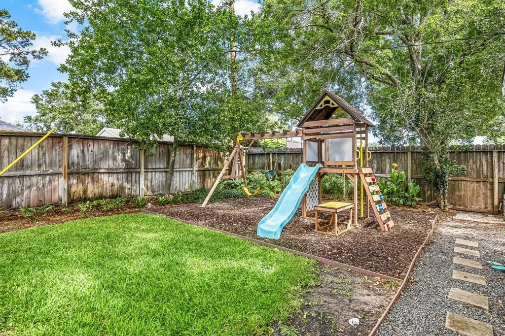 Photo of 10718 Dunlap Street