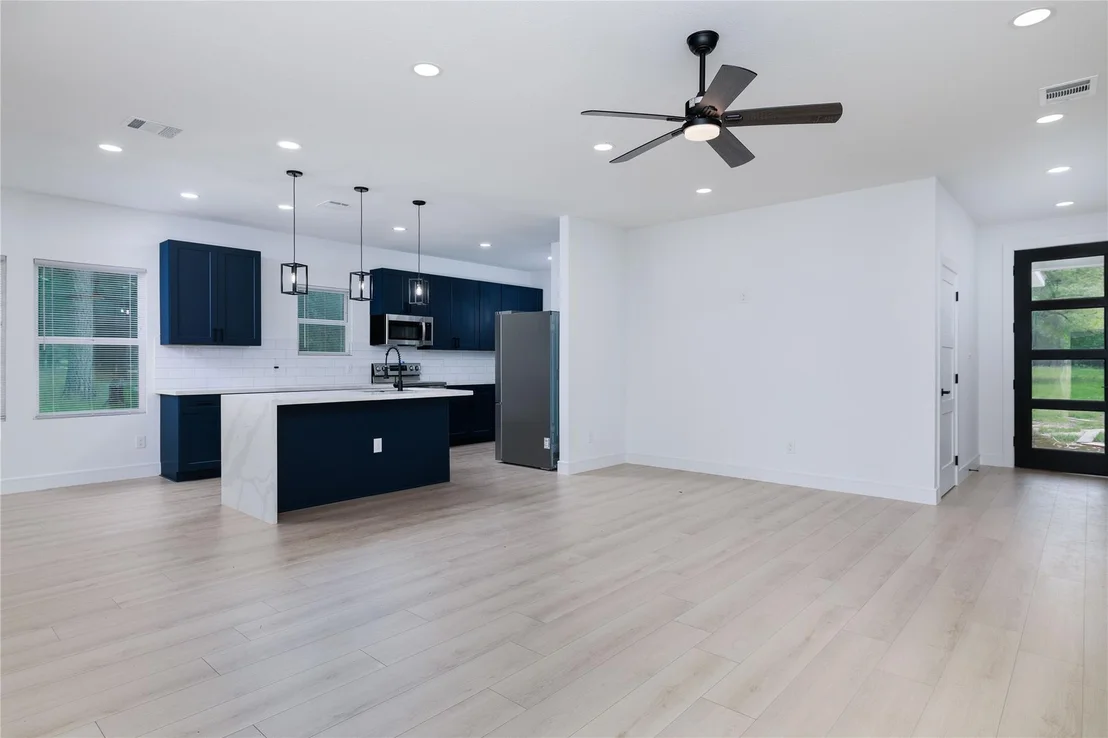 Photo of 414 Peach Point Lane