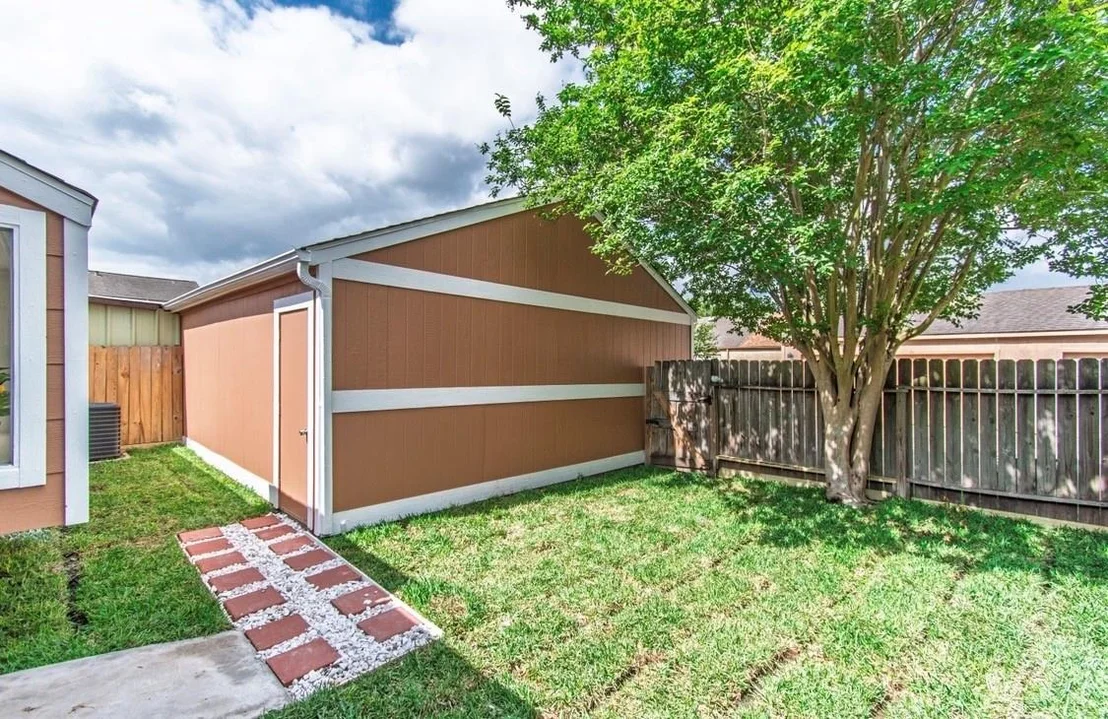 Photo of Unit 8650 at 8650 Maplecrest Drive