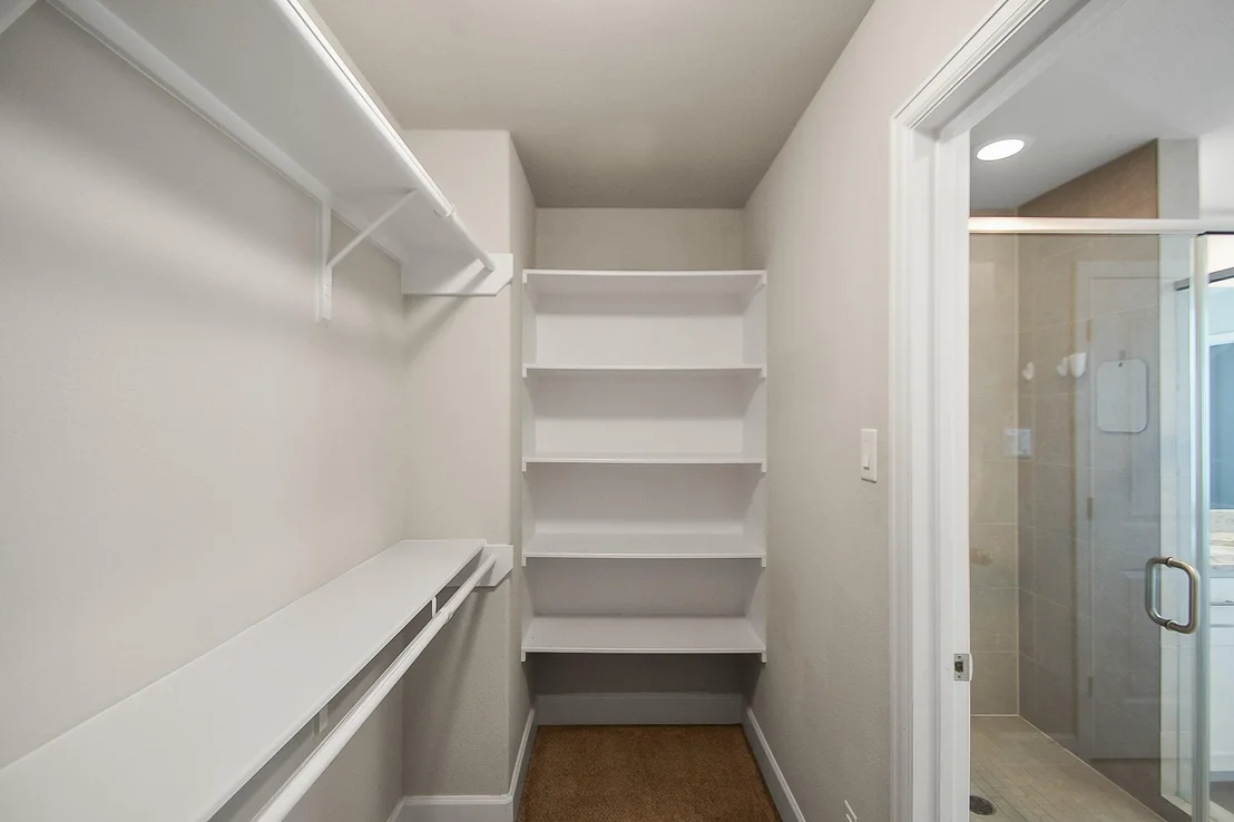 Photo of 5328 Larkin Street