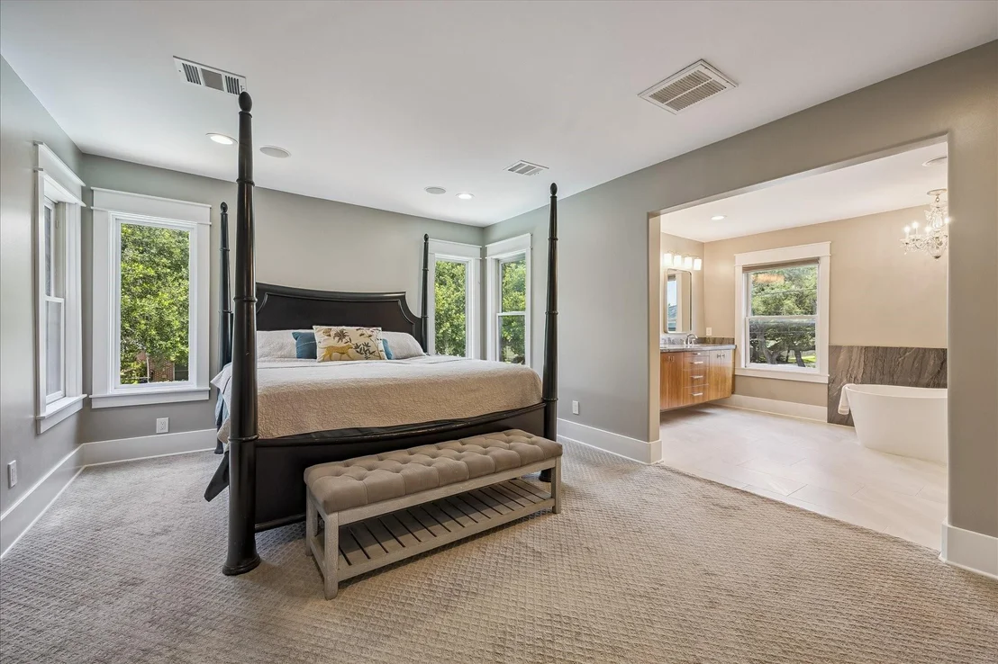 Photo of 4344 Clay Street