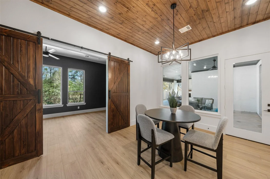 Photo of 258 Pinerock Lane