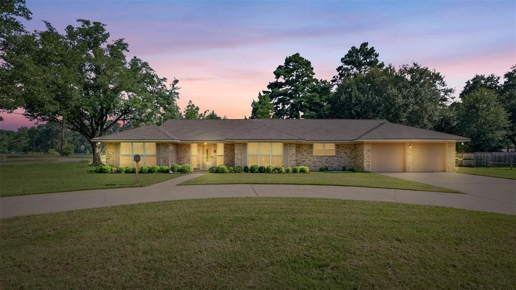 Photo of 534 W Hufsmith Road