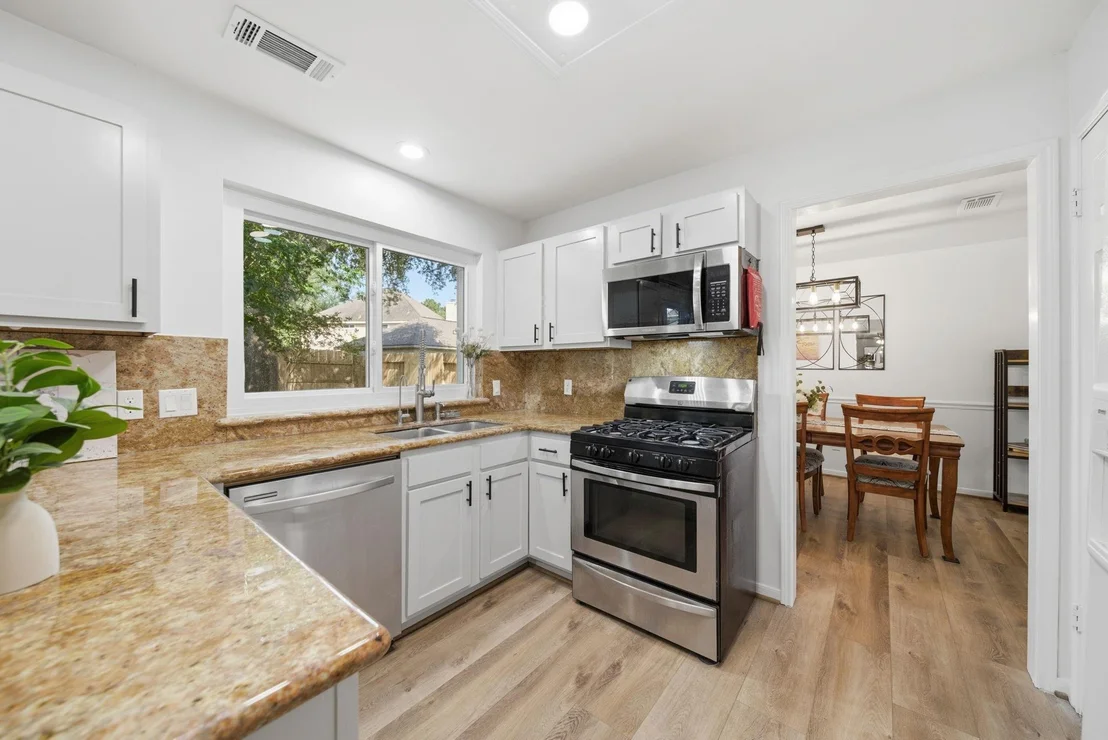 Photo of 815 Sierra Lake Drive