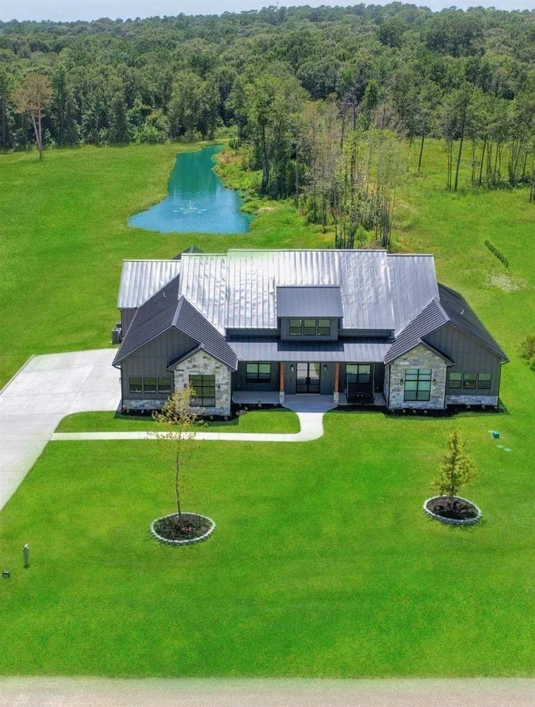 Photo of 150 Quiet Springs Trail