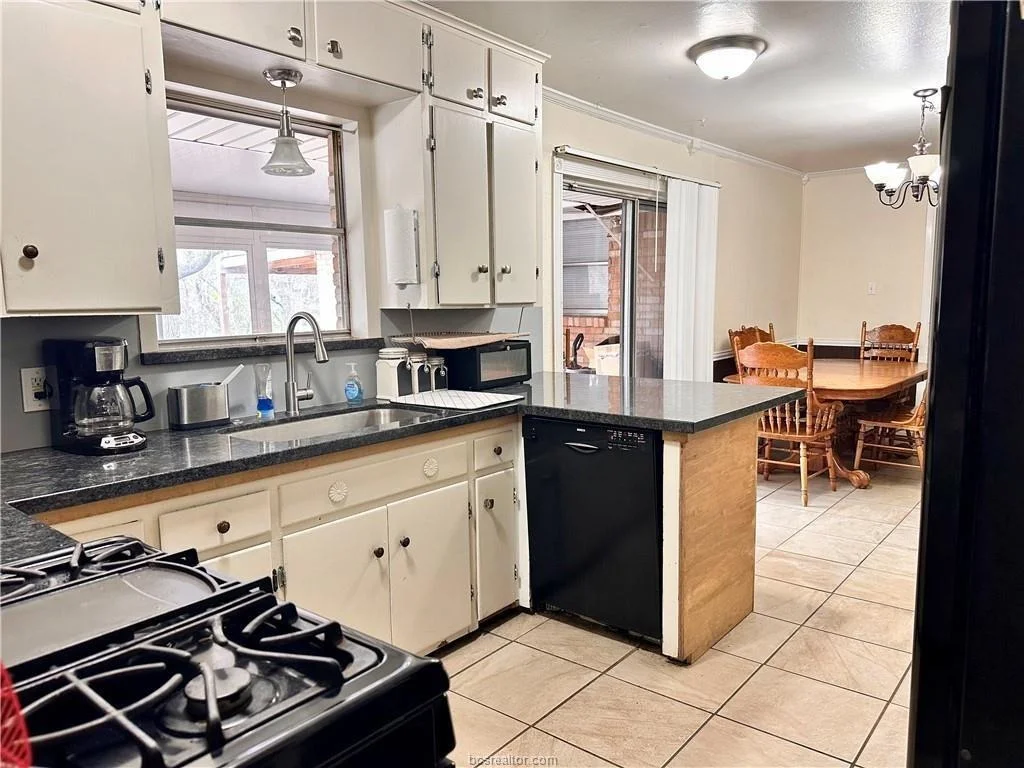 Photo of 2501 Wayside Drive