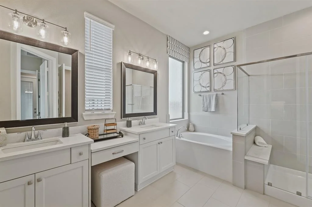 Photo of 4739 Vaughan Way