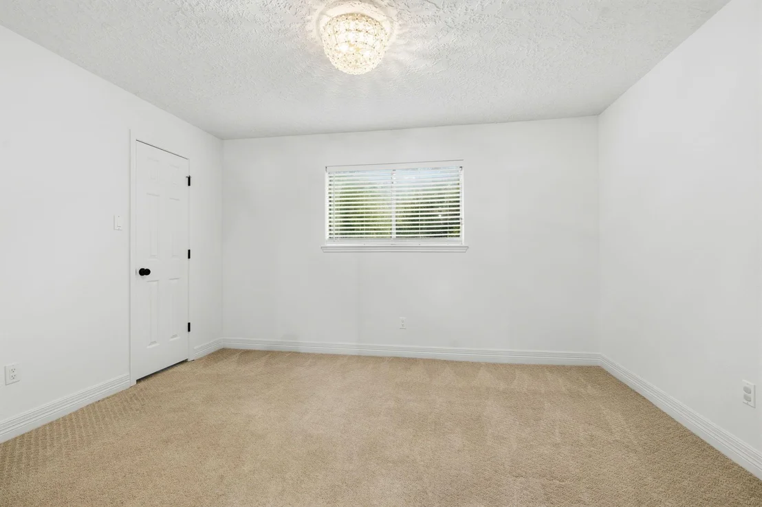 Photo of 5 Thornhedge Court