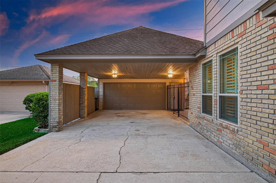 Photo of 5911 Springton Lane
