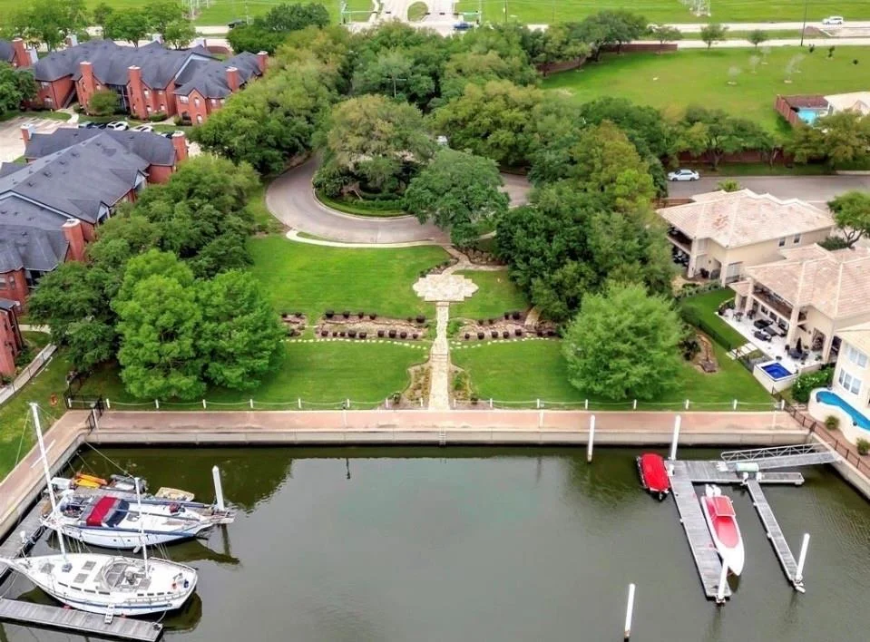Photo of 320 Harborside Circle