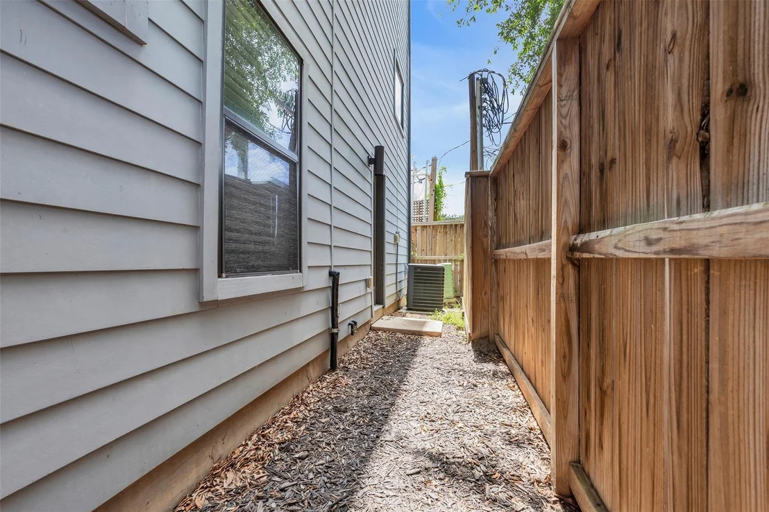 Photo of 961 Saint Augustine Street