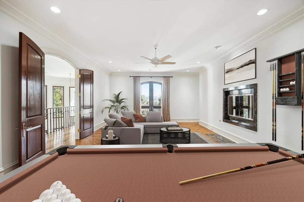 Photo of 324 Buckingham Drive