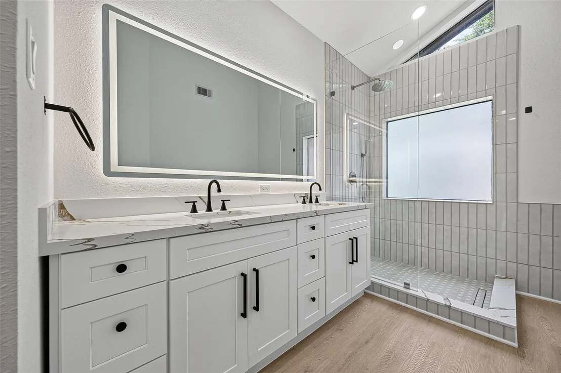 Photo of 3354 Torrey Pines Drive