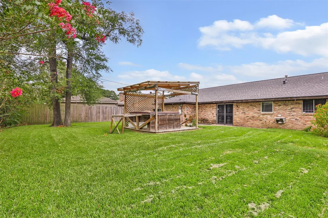 Photo of 14030 Roundstone Lane