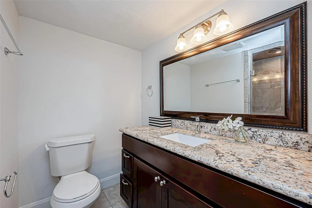 Photo of 9538 Meadowcroft Drive
