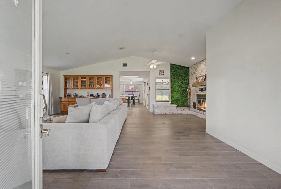 Photo of 502 Easy Street