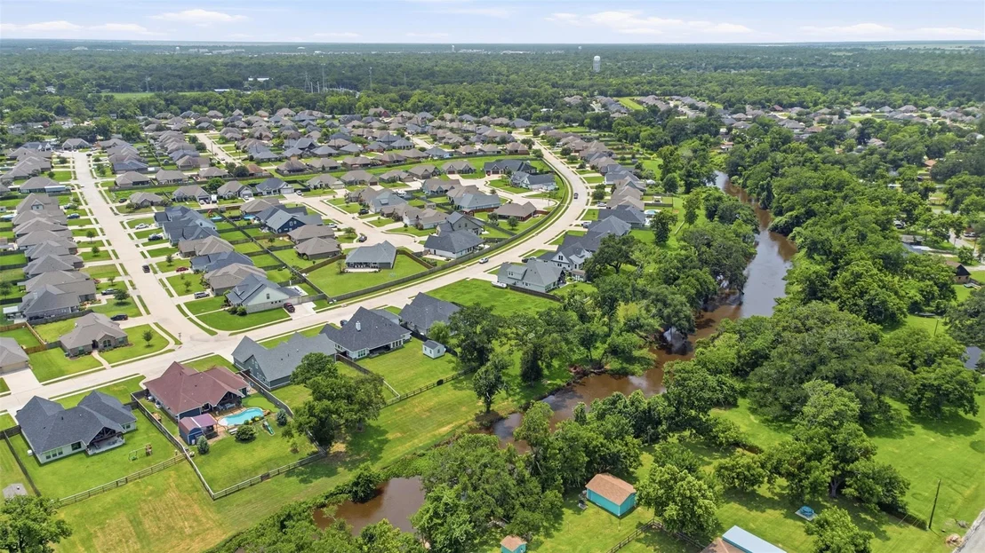 Photo of 208 Creekside Lane