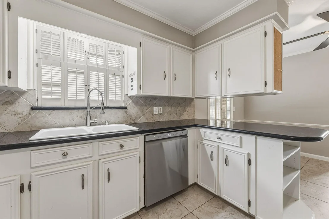 Photo of 4510 Creekbend Drive