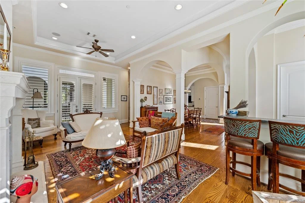 Photo of Unit E at 1700 Sunset Boulevard