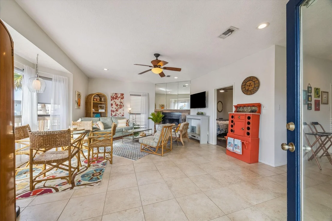 Photo of 1007 Tiki