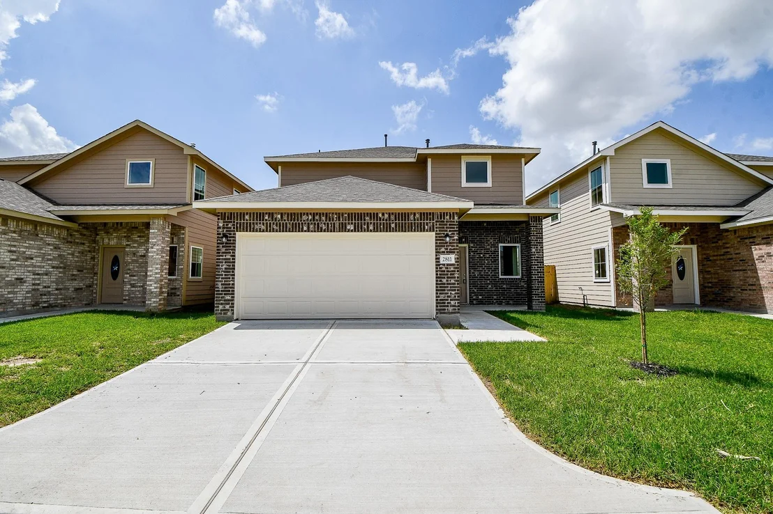 Photo of 2811 Topiary Lane