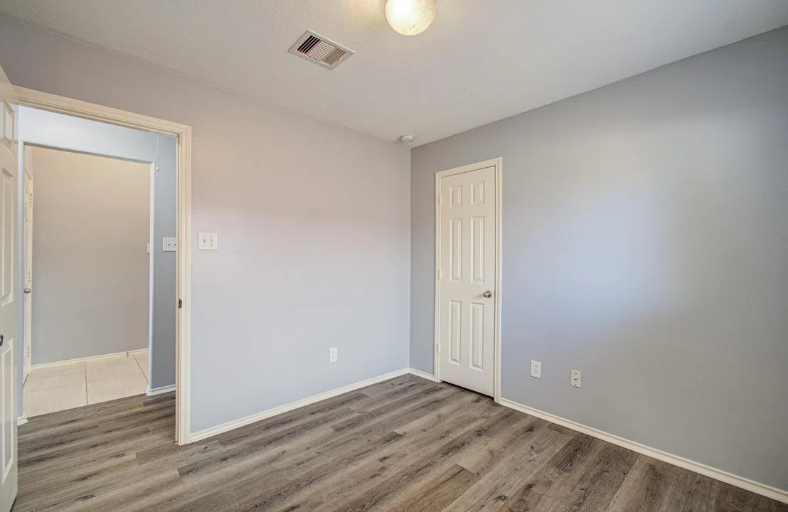 Photo of 13915 Fort Nelson Drive