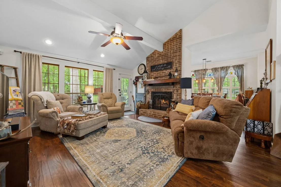 Photo of 733 County Road 6763