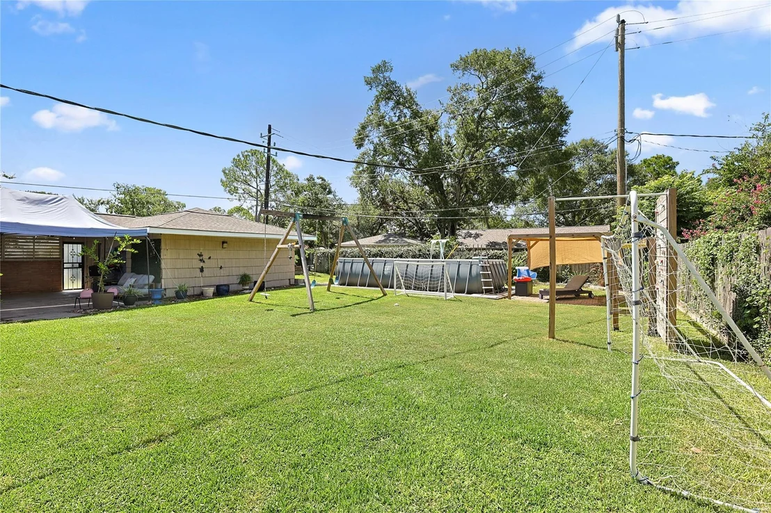 Photo of 5703 Belrose Drive