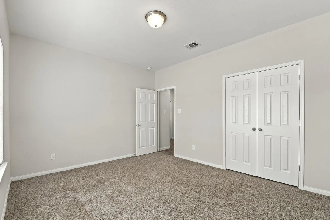 Photo of 2150 Mosher Lane