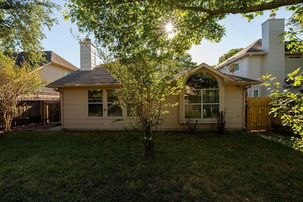 Photo of 9926 Goldenglade Drive