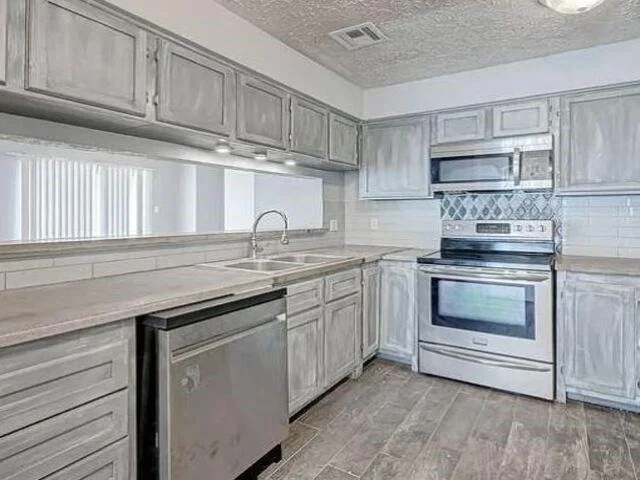 Photo of 3610 Vineyard Drive