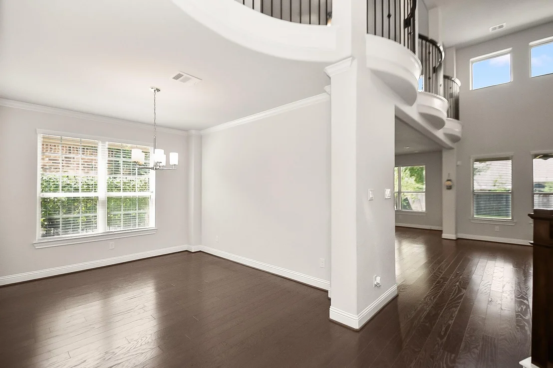 Photo of 35 N Wheatleigh Drive