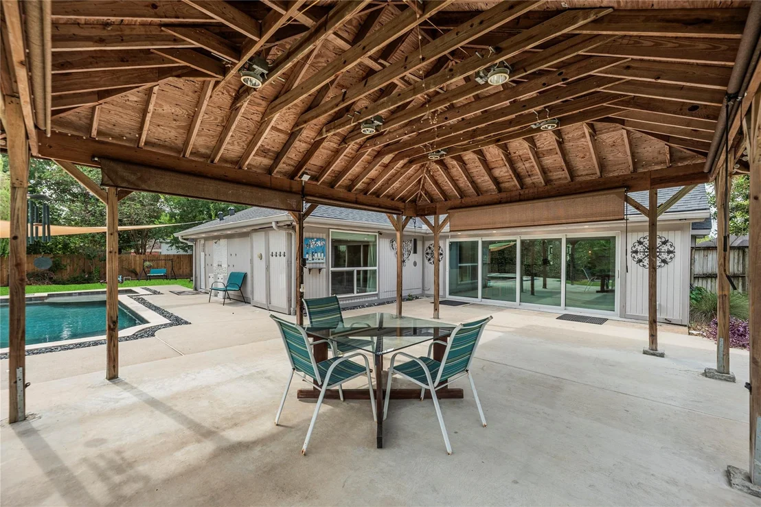 Photo of 2418 Pebbledowne Circle