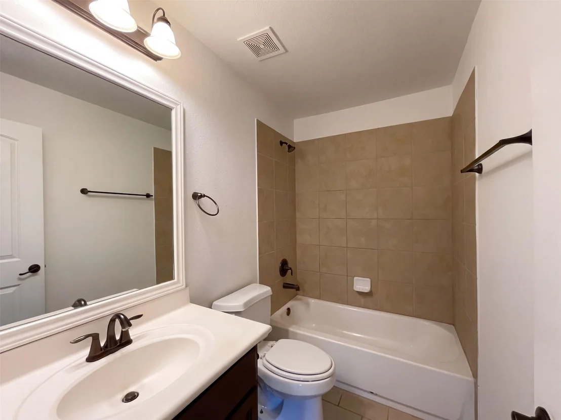 Photo of 312 Overland Trace