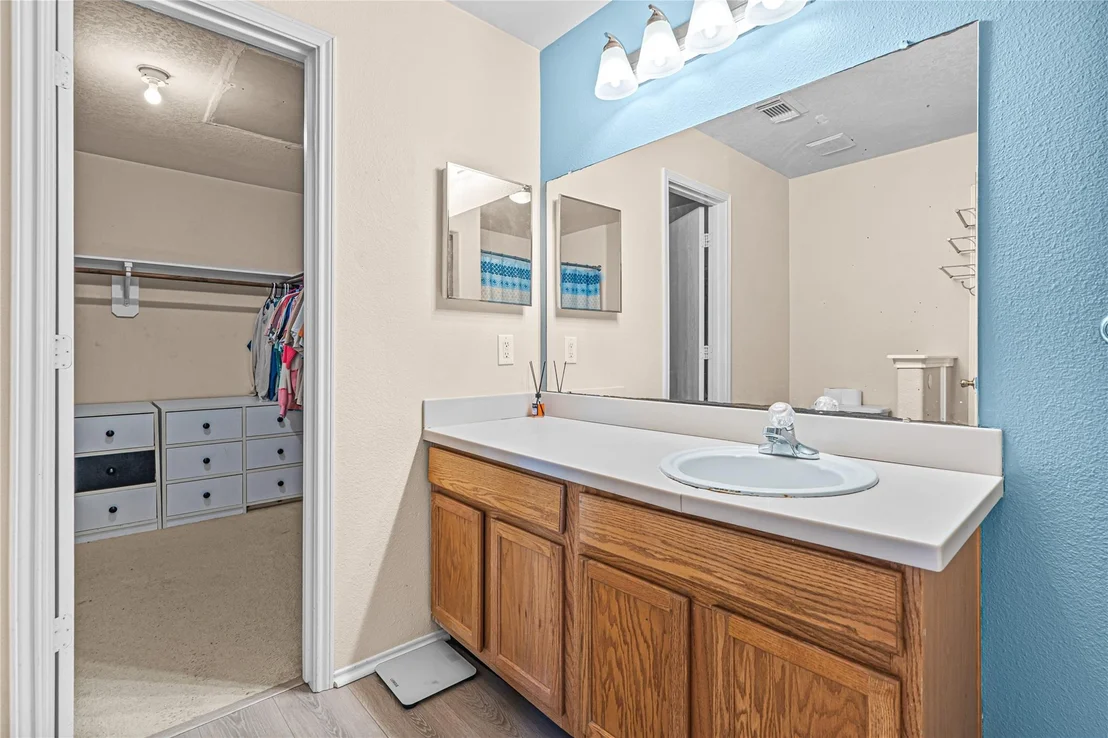 Photo of 2211 Pine Croft Drive