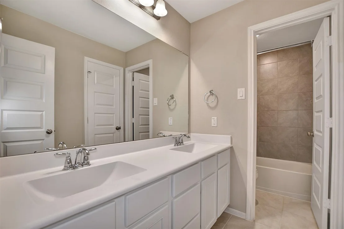 Photo of 246 Peninsula Point Drive