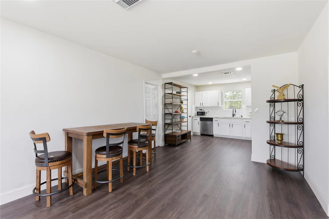 Photo of 2217 Creston Drive