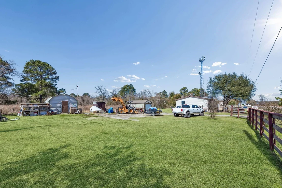 Photo of 21611 Parker Road