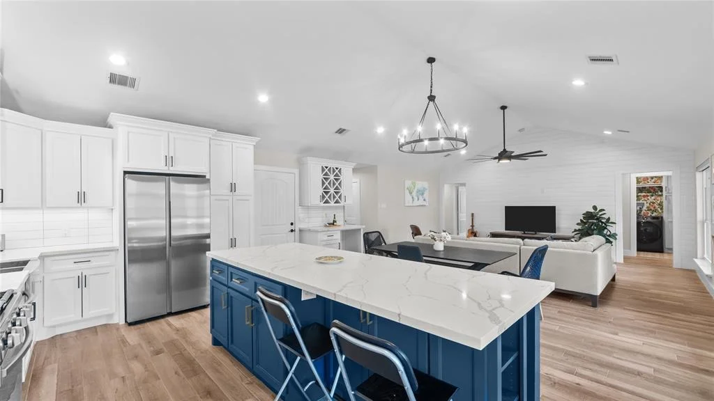 Photo of 5939 Bankside Drive