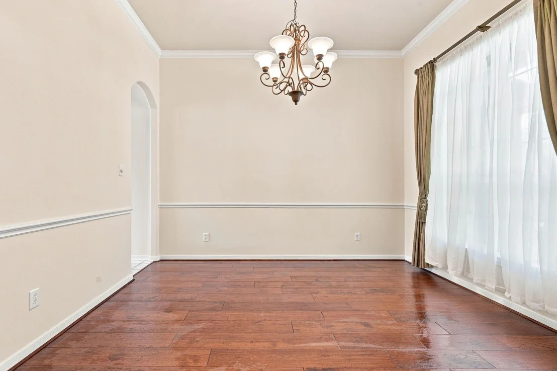 Photo of 6127 Merry Pine Court