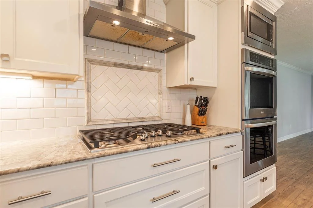 Photo of 1050 Royal Oak Drive