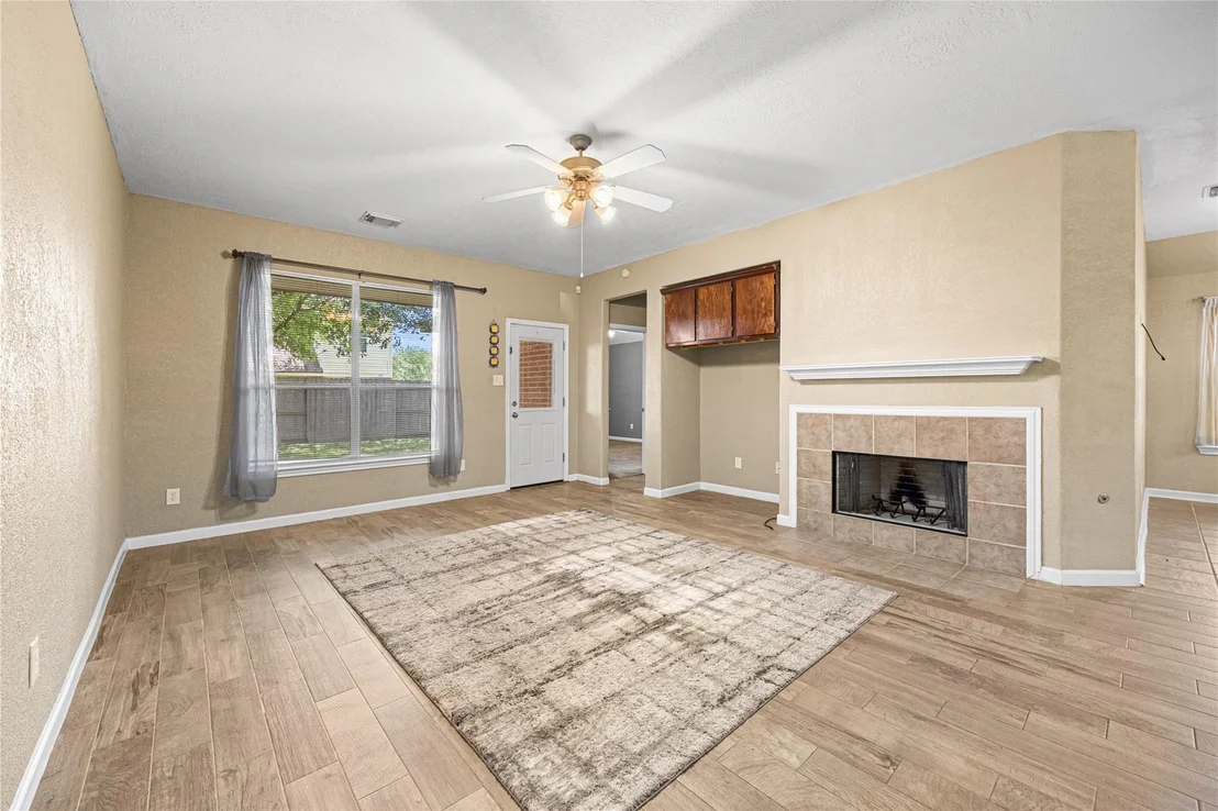 Photo of 212 Silverbrook Lane