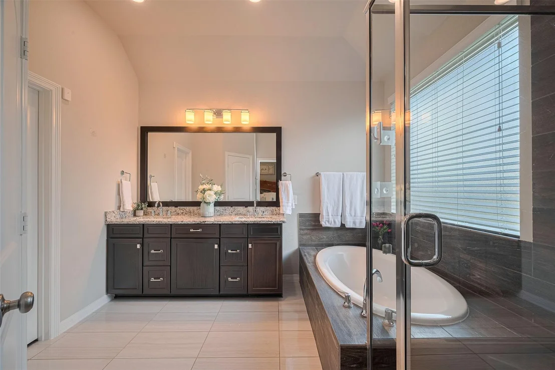 Photo of 28110 Long Mill Lane