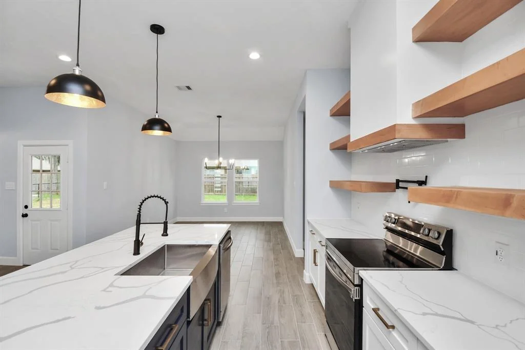 Photo of 226 Edgewater Drive