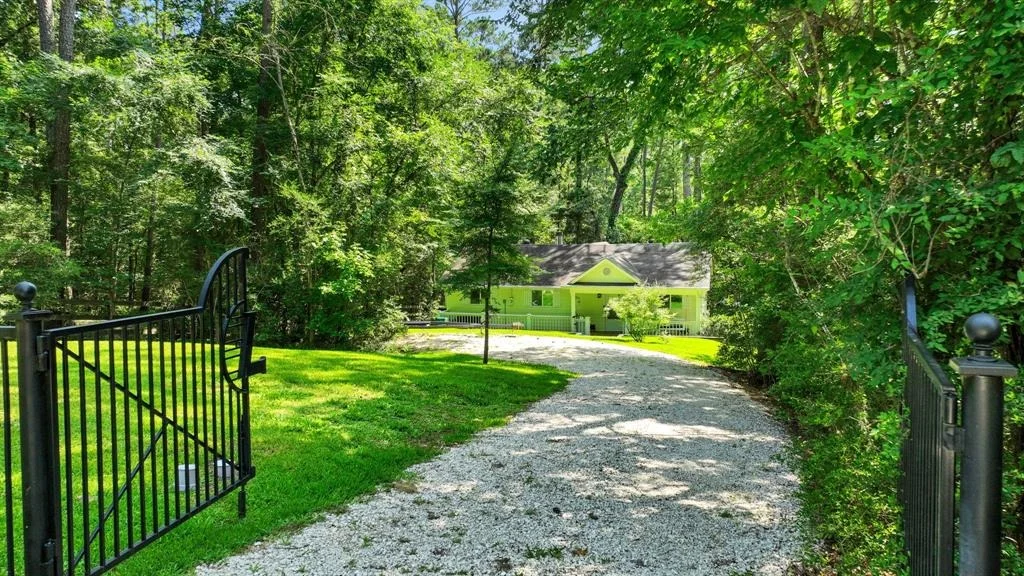 Photo of 1251 Lakeview Estates Drive